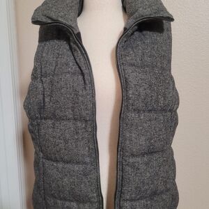 Old Navy front zip tweed puffy vest